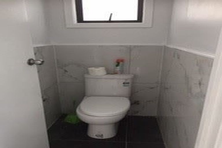 Photo of property in 18a Jamaica Place, Blockhouse Bay, Auckland, 0600