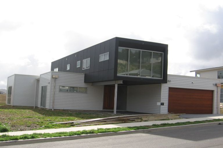 Photo of property in 5 Sedgley Grove, Churton Park, Wellington, 6037