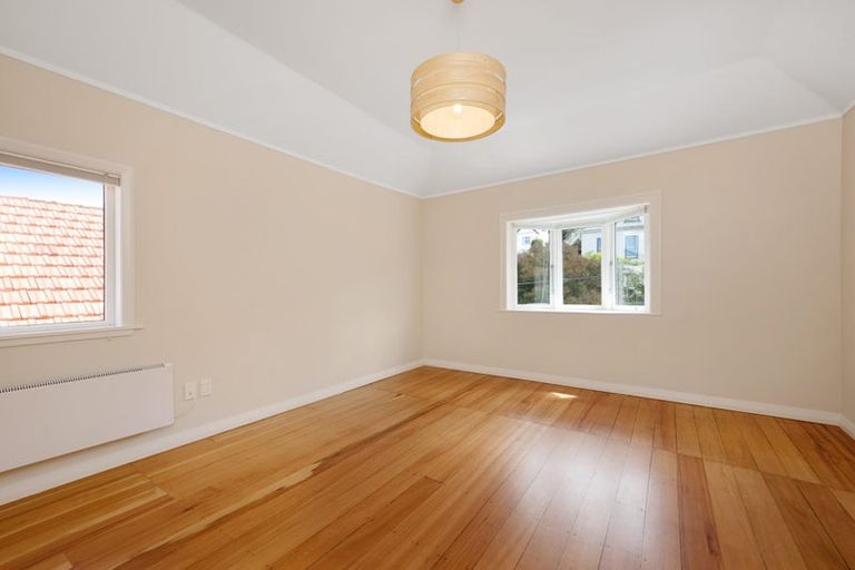 Photo of property in 16 Burnell Avenue, Thorndon, Wellington, 6011