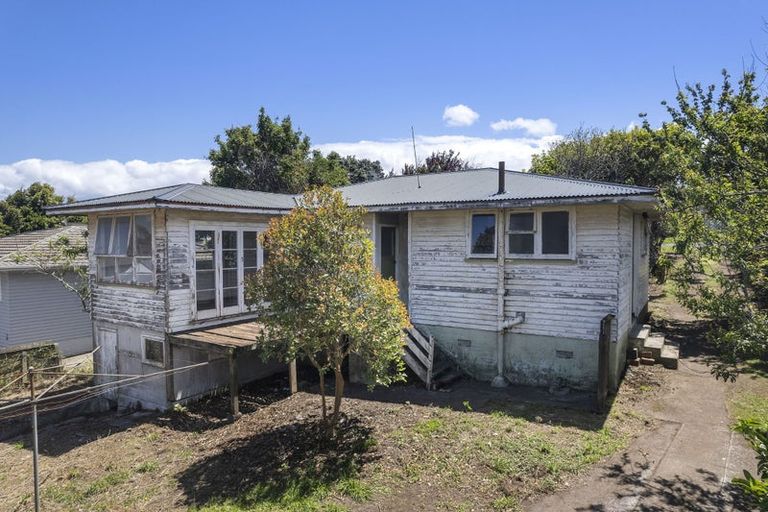 Photo of property in 18 Commissariat Road, Mount Wellington, Auckland, 1060