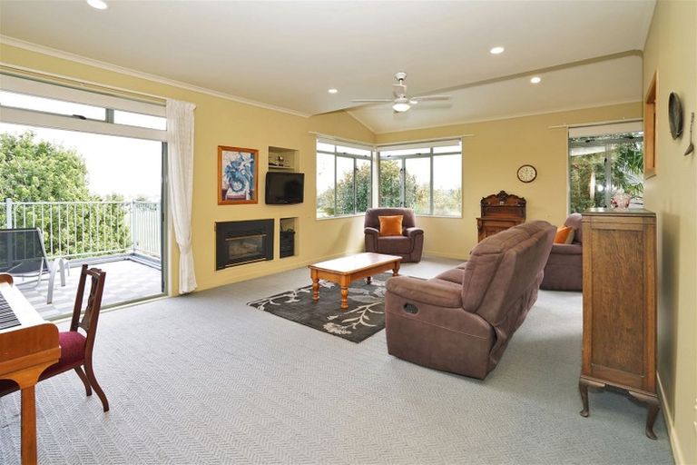 Photo of property in 11 Strata View, Western Heights, Hamilton, 3200