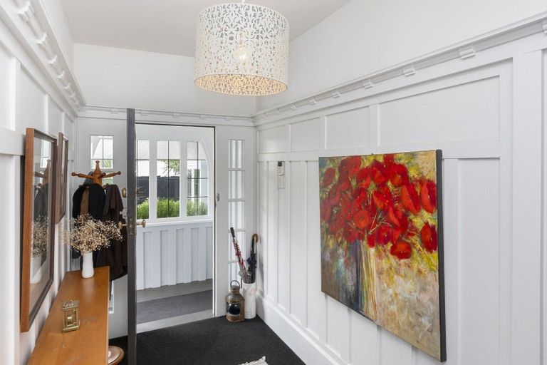 Photo of property in 55 Kotare Street, Fendalton, Christchurch, 8041