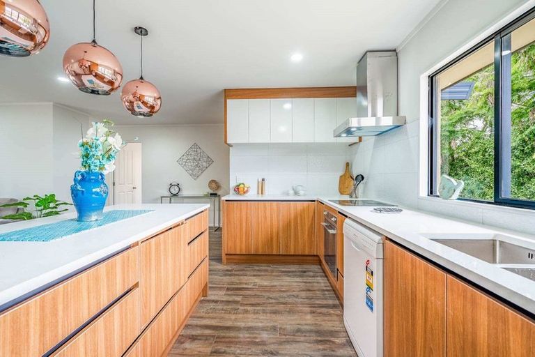 Photo of property in 8/17 Neta Grove, Henderson, Auckland, 0612