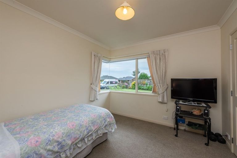 Photo of property in 11 Tainui Street, Levin, 5510