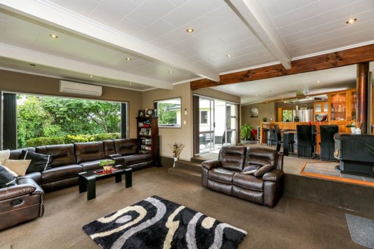 Photo of property in 172 Richmond Road, Lepperton, New Plymouth, 4373