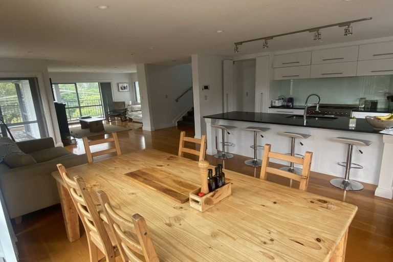 Photo of property in 17 Handley Avenue, Narrow Neck, Auckland, 0624