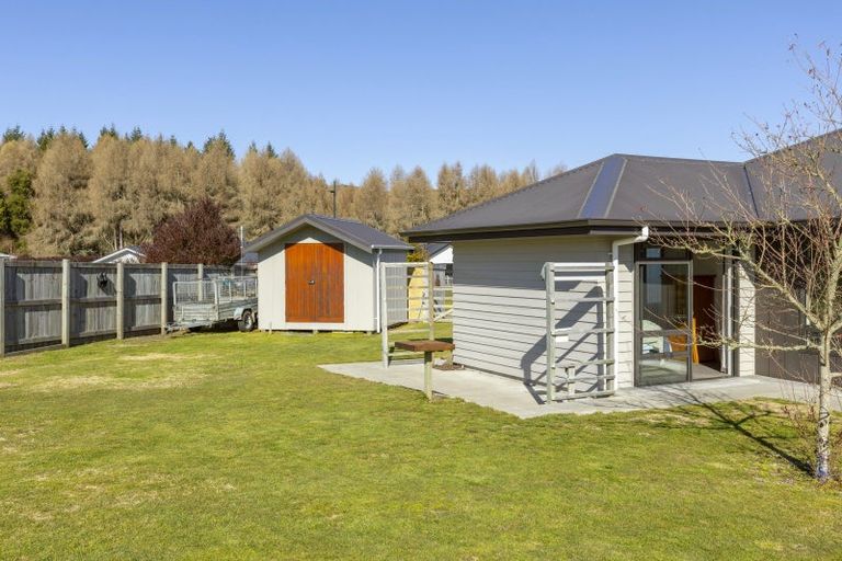 Photo of property in 3 Karaka Place, Kinloch, Taupo, 3377