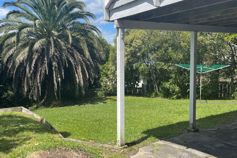 Photo of property in 129 Forrest Hill Road, Forrest Hill, Auckland, 0620