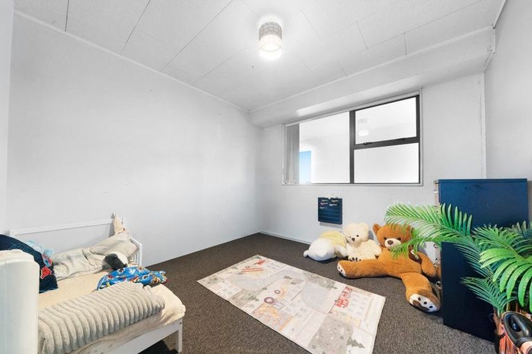 Photo of property in Oakwood Manor, 608c Massey Road, Mangere, Auckland, 2022