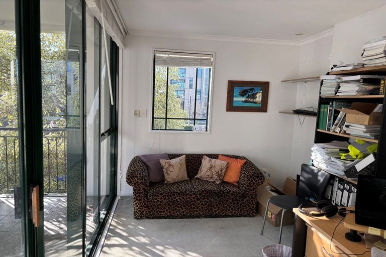 Photo of property in Regent Courts, 11/75 Gloucester Street, Christchurch Central, Christchurch, 8013