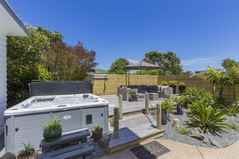 Photo of property in 26 Taumata Road, Omaha, Warkworth, 0986