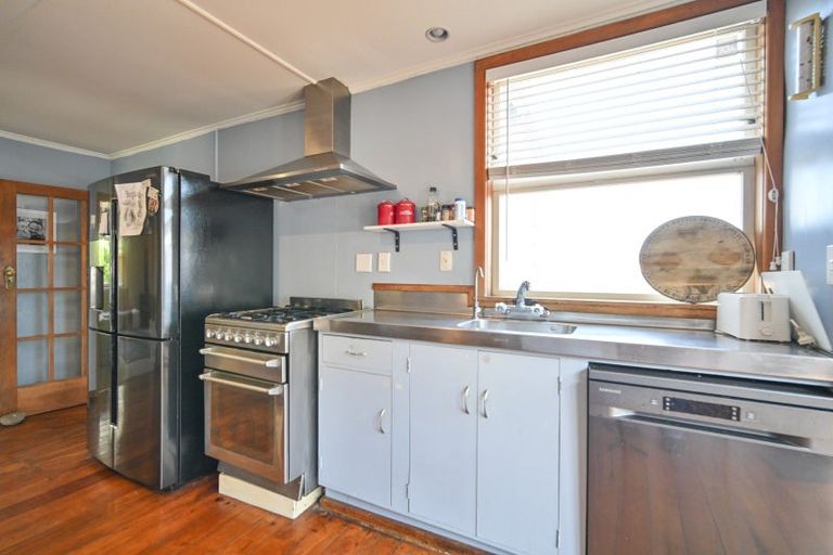 Photo of property in 410 Lascelles Street, Saint Leonards, Hastings, 4120