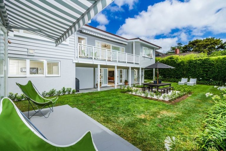Photo of property in 195 Hurstmere Road, Takapuna, Auckland, 0622