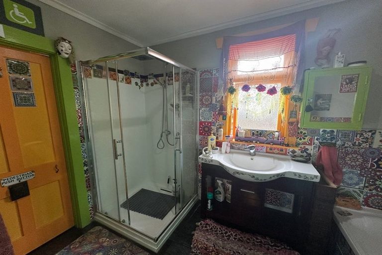 Photo of property in 5 Whitaker Street, Waitara, 4320