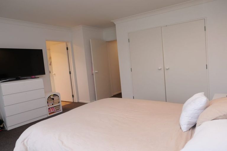 Photo of property in 11 Crown Hill, Paraparaumu, 5032