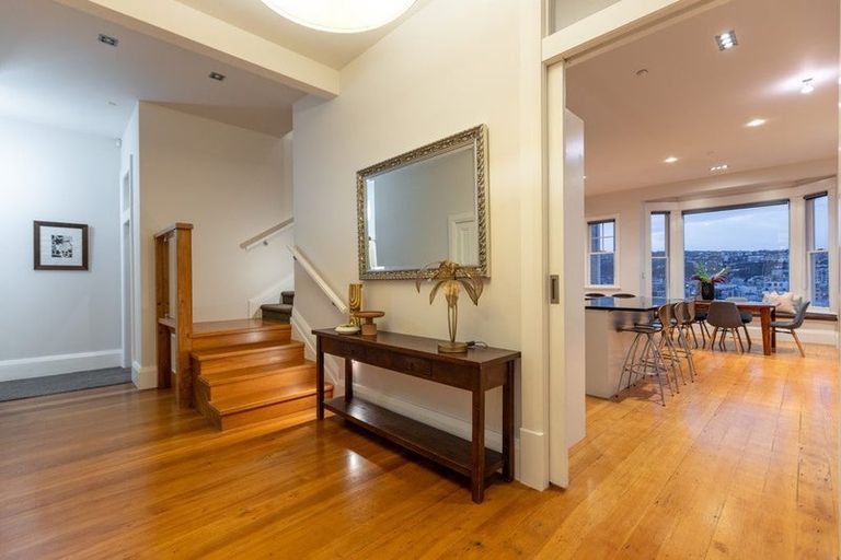 Photo of property in 17 Austin Street, Mount Victoria, Wellington, 6011