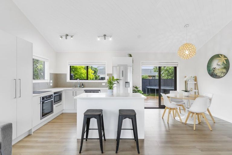 Photo of property in 7 Rheingold Place, Huapai, Kumeu, 0810