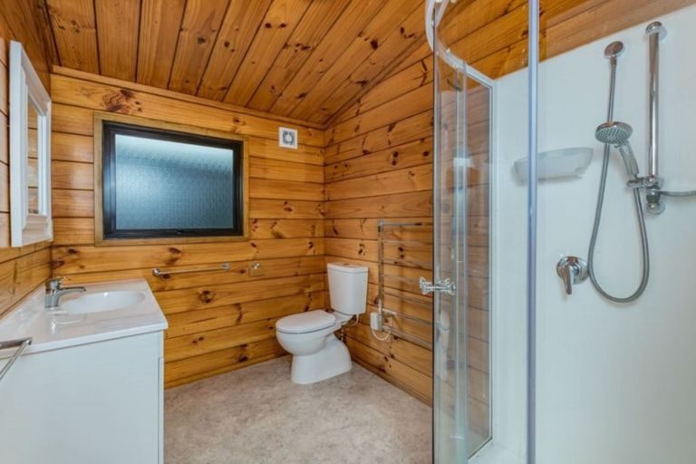 Photo of property in 88 Doves Bay Road, Kerikeri, 0294