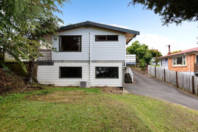 Photo of property in 43 Mitcham Avenue, Forest Lake, Hamilton, 3200