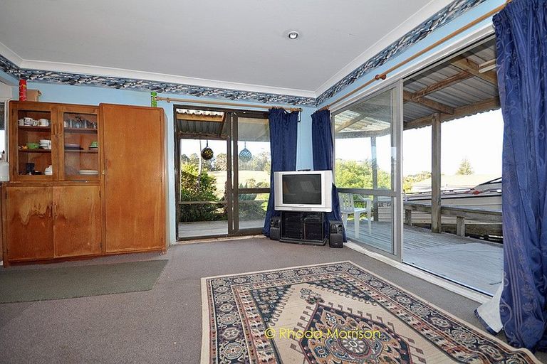 Photo of property in 32 Sandy Beach Road, Tinopai, 0593