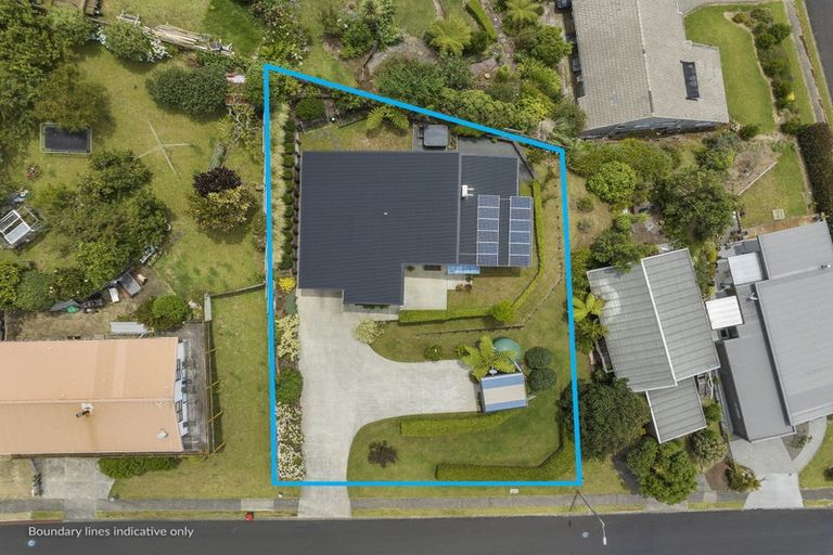 Photo of property in 203 The Drive, Whangamata, 3620
