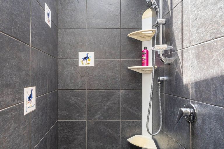 Photo of property in 71 Moana Crescent, Musselburgh, Dunedin, 9013