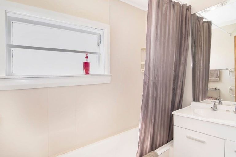 Photo of property in 1/27 Renwick Place, Nelson South, Nelson, 7010