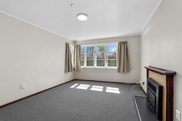 Photo of property in 24 Oakland Street, Northcote, Christchurch, 8052