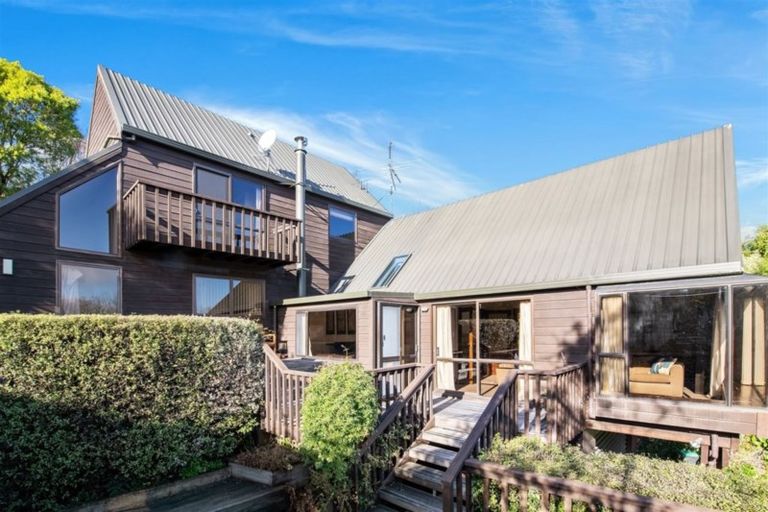 Photo of property in 7 Shalamar Drive, Cashmere, Christchurch, 8022