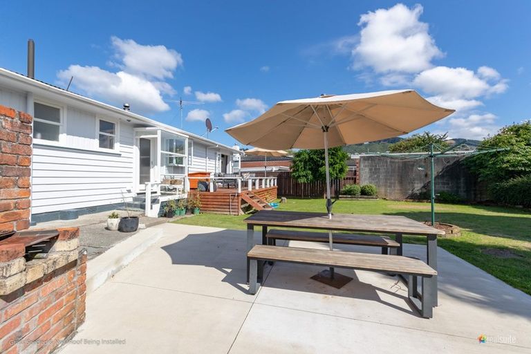 Photo of property in 6 Burns Grove, Trentham, Upper Hutt, 5018