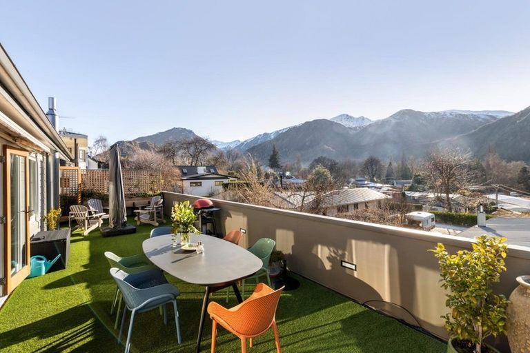 Photo of property in 10 Suffolk Street, Arrowtown, 9302