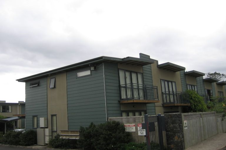 Photo of property in 16/8 Soljak Place, Mount Albert, Auckland, 1025