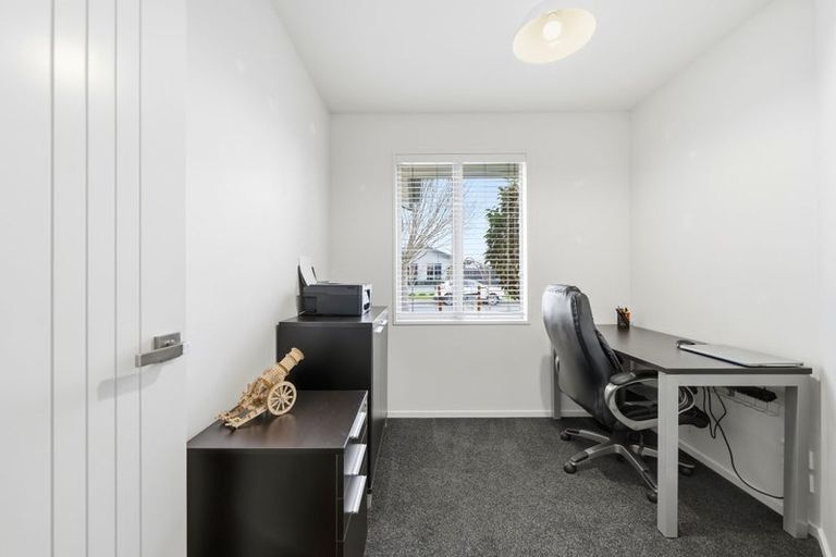 Photo of property in 20 Churchill Drive, Rangiora, 7400