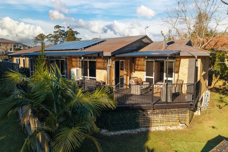 Photo of property in 129b Parrs Cross Road, Glen Eden, Auckland, 0612