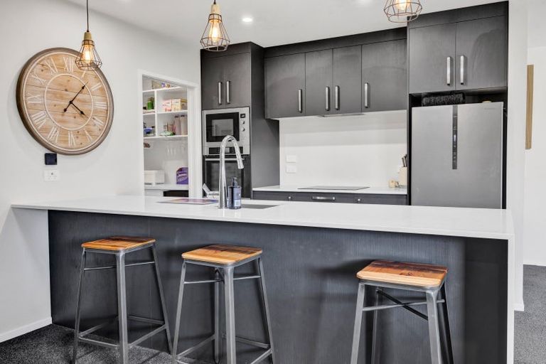 Photo of property in 10 Mercade Close, Stratford, 4332