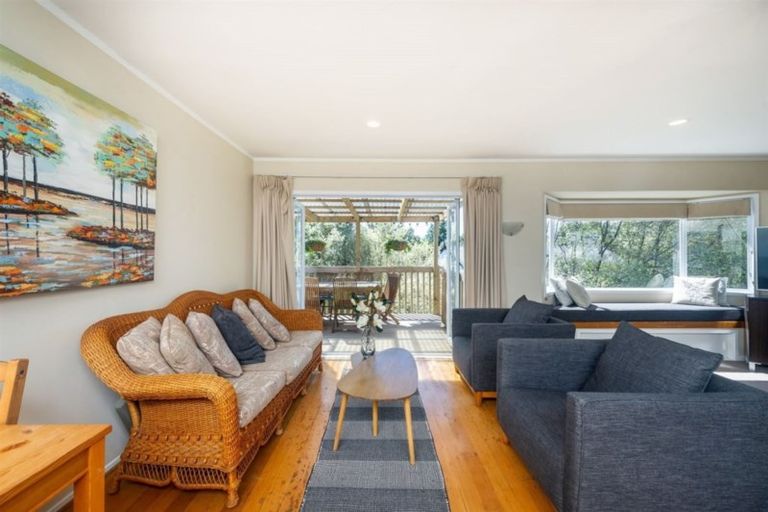 Photo of property in 1/13 Dianthus Place, Browns Bay, Auckland, 0630