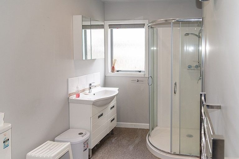 Photo of property in 195 Macandrew Road, South Dunedin, Dunedin, 9012