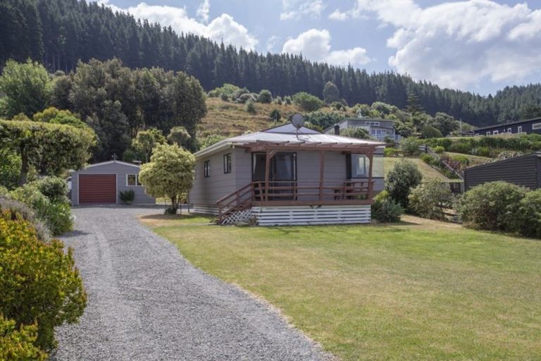 Photo of property in 6 Sandy Bay Drive, Mataikona, Masterton, 5889