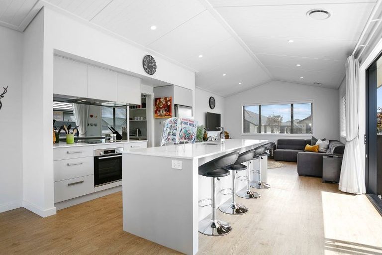 Photo of property in 7 Lewis Way, Cambridge, 3434