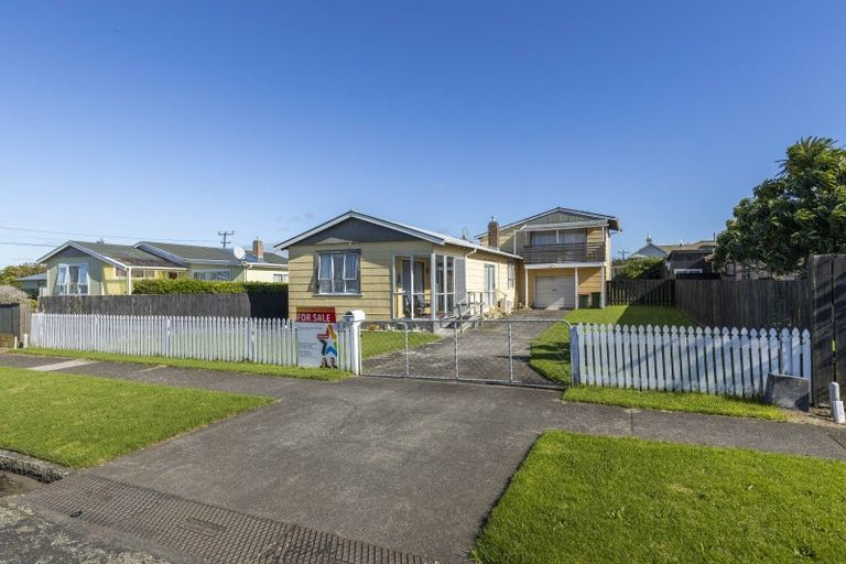 Photo of property in 11a Queen Street, Waitara, 4320