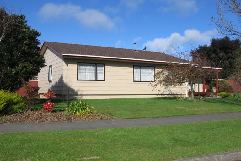 Photo of property in 66 Geraldine Crescent, Cloverlea, Palmerston North, 4412
