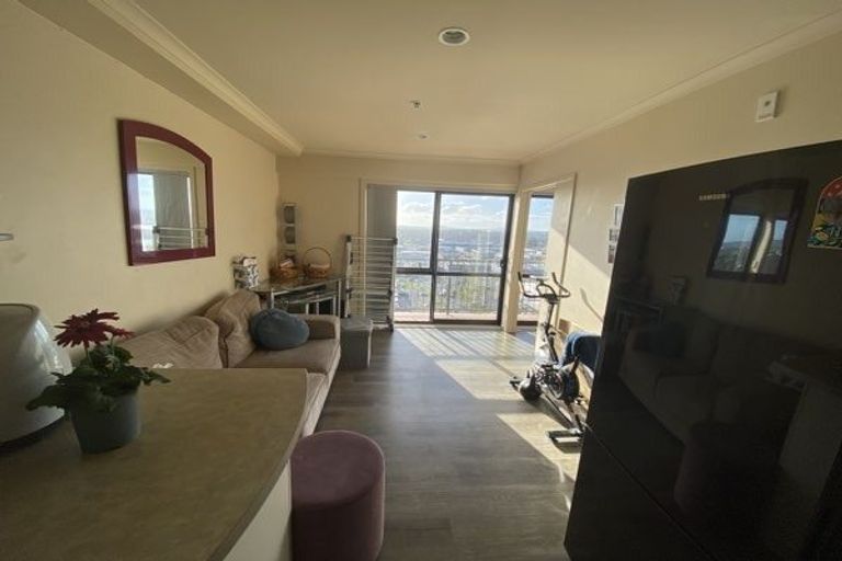 Photo of property in The Rennaissance, 15e/18 Ronwood Avenue, Manukau, Auckland, 2104