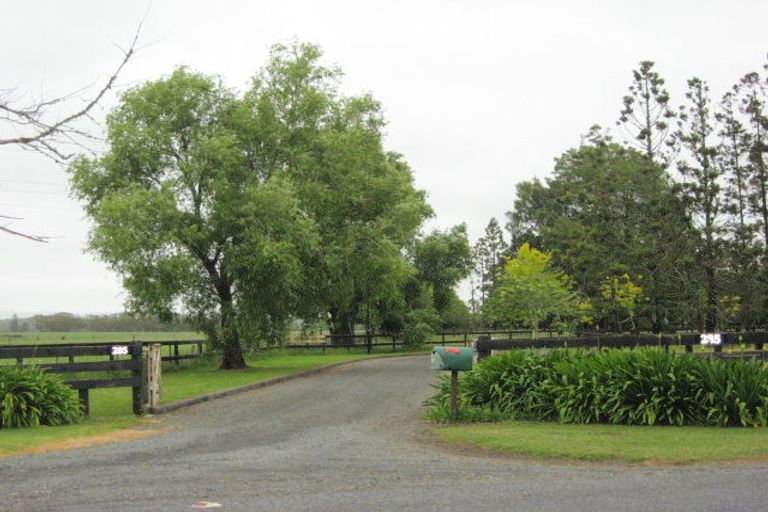 Photo of property in 285 Sutton Road, Drury, Papakura, 2584
