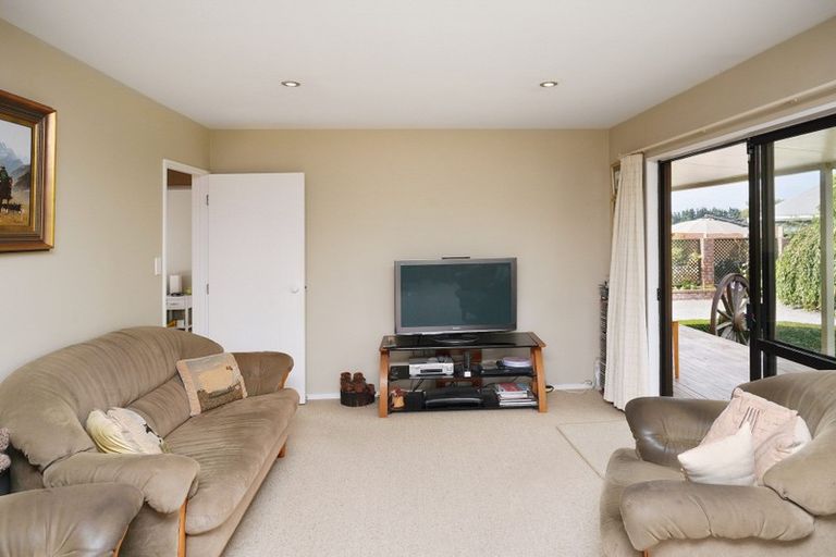 Photo of property in 42 Seadown Crescent, Amberley, 7410