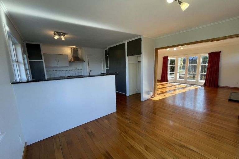 Photo of property in 24 Cassino Street, Bayswater, Auckland, 0622