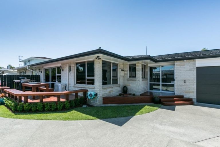 Photo of property in 21d Lannie Place, Greenmeadows, Napier, 4112