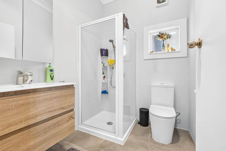 Photo of property in 1/6 Sundown Avenue, Manly, Whangaparaoa, 0930