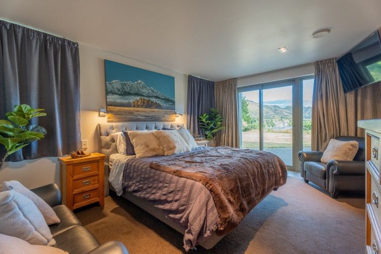 Photo of property in 2254a Mouse Point Road, Leslie Hills, 7395