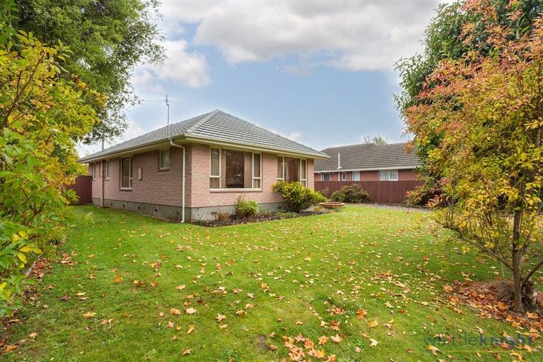 Photo of property in 11 Westmont Street, Ilam, Christchurch, 8041