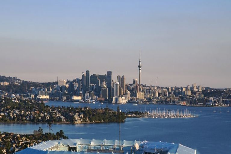 Photo of property in Sentinel Apartments, 2402/3 Northcroft Street, Takapuna, Auckland, 0622